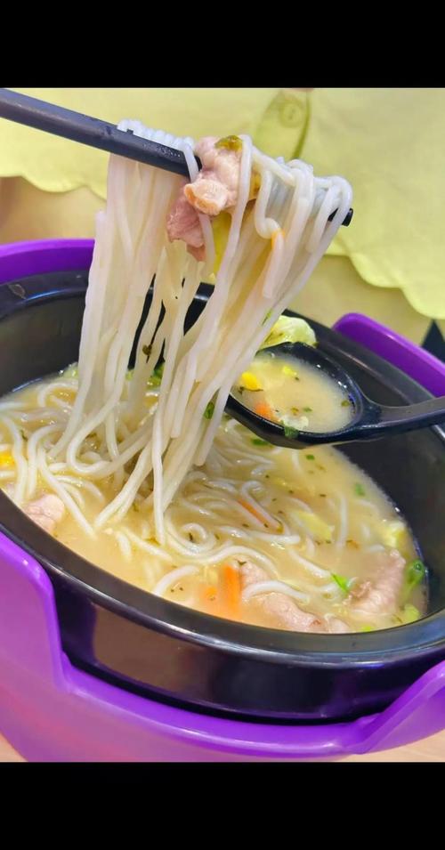 石家庄过桥缘米线探店:招牌鸡汤米线真美味